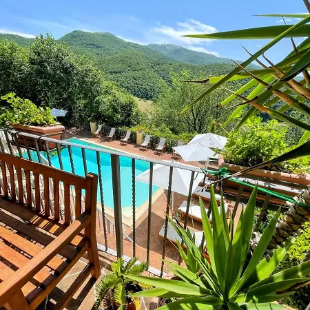 Torretta Sleeps 5 With Pool And Exclusive Gardens Private Verandah ロッジ
