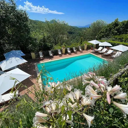 Lodge Torretta Sleeps 5 With Pool And Exclusive Gardens Private Verandah