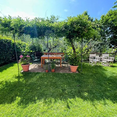 Torretta Sleeps 5 With Pool And Exclusive Gardens Private Verandah Lodge Strettura