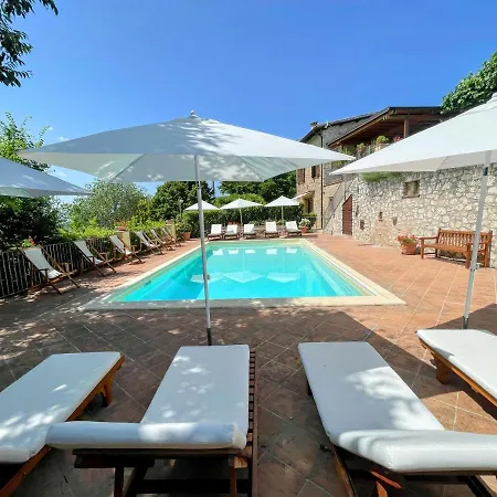 ロッジ Torretta Sleeps 5 With Pool And Exclusive Gardens Private Verandah
