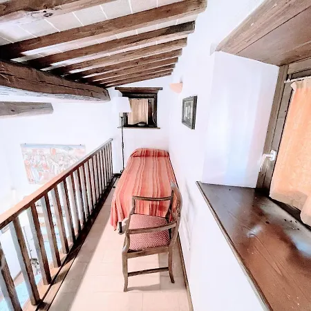 Torretta Sleeps 5 With Pool And Exclusive Gardens Private Verandah ロッジ