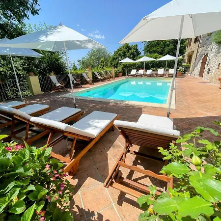 ロッジ Torretta Sleeps 5 With Pool And Exclusive Gardens Private Verandah