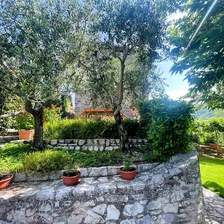 Torretta Sleeps 5 With Pool And Exclusive Gardens Private Verandah ロッジ *