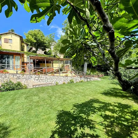 Lodge Torretta Sleeps 5 With Pool And Exclusive Gardens Private Verandah *