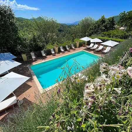Lodge Torretta Sleeps 5 With Pool And Exclusive Gardens Private Verandah Strettura