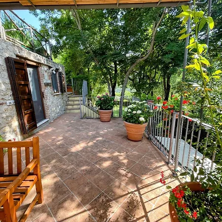 Torretta Sleeps 5 With Pool And Exclusive Gardens Private Verandah ロッジ Strettura