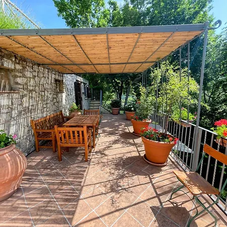 ロッジ Torretta Sleeps 5 With Pool And Exclusive Gardens Private Verandah