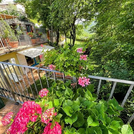 Torretta Sleeps 5 With Pool And Exclusive Gardens Private Verandah Lodge *