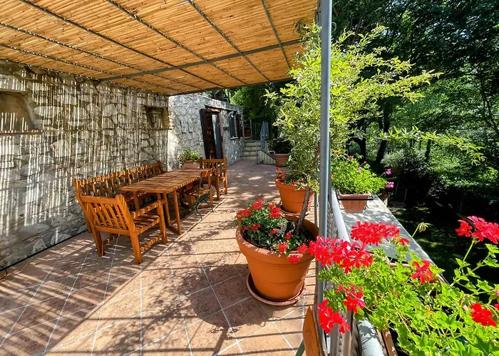 Alojamento de Turismo Selvagem Torretta Sleeps 5 With Pool And Exclusive Gardens Private Verandah Strettura